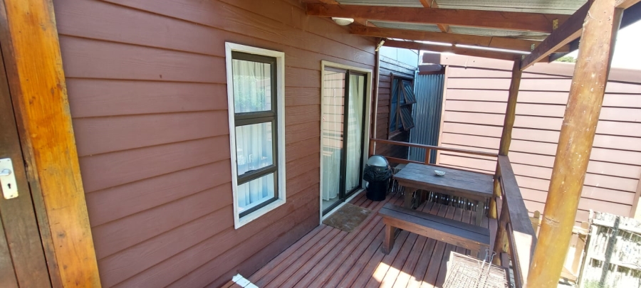 3 Bedroom Property for Sale in Paradise Beach Eastern Cape